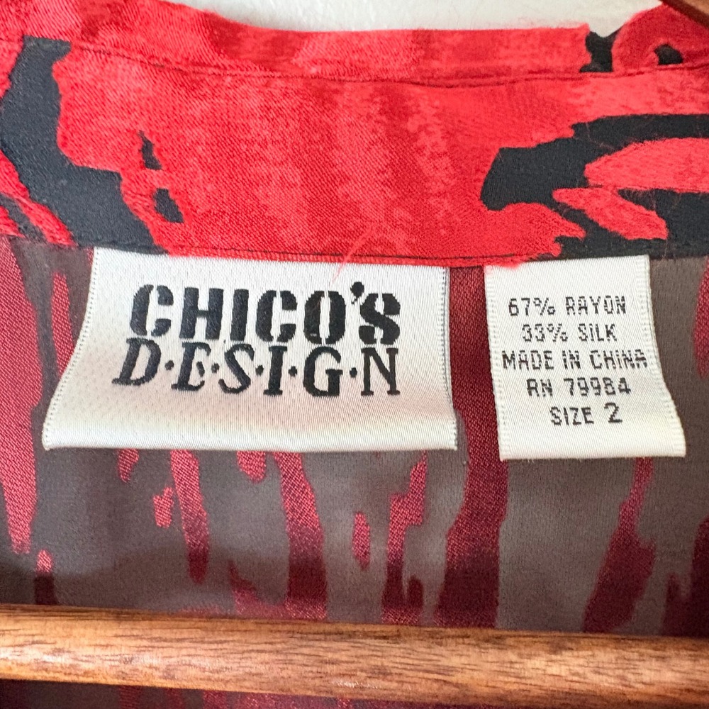 Chico's Size 2 Button Down Shirt Womens XL Red Black Silk Burnout Dark Feminine - Picture 5 of 11